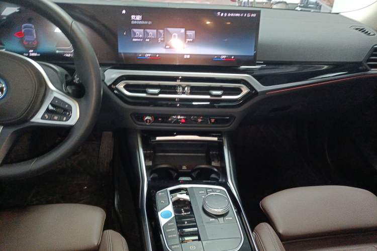 Used BMW i3 2022 eDrive 35 L Audio And AC Panel