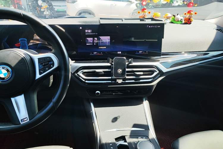 Used BMW i3 2022 eDrive 35 L Audio And AC Panel