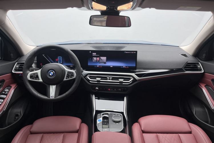 Used BMW i3 2022 eDrive 35 L Center Console