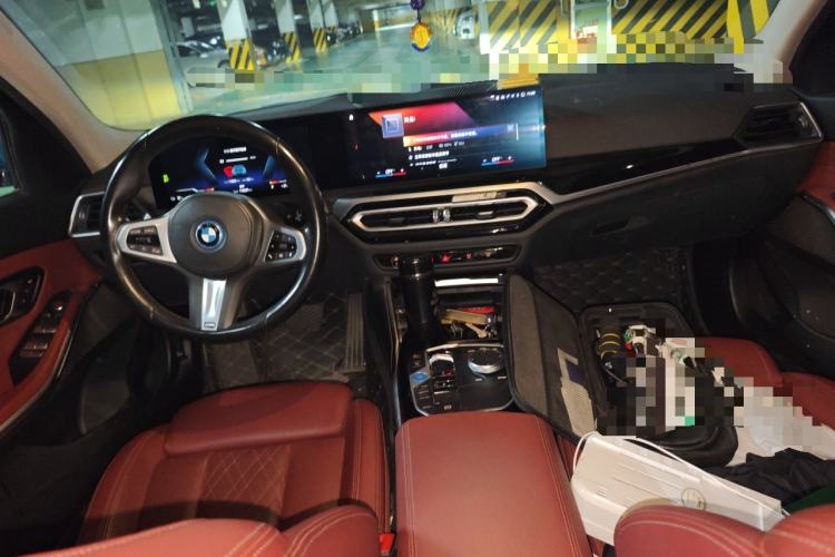 Used BMW i3 2022 eDrive 35 L Center Console