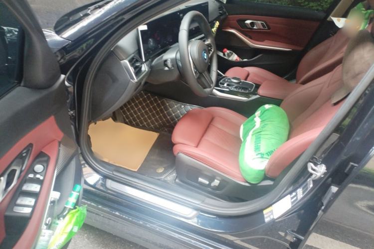 Used BMW i3 2022 eDrive 35 L Driver Seat