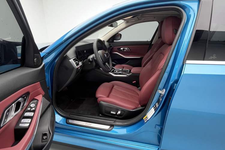 Used BMW i3 2022 eDrive 35 L Driver Seat
