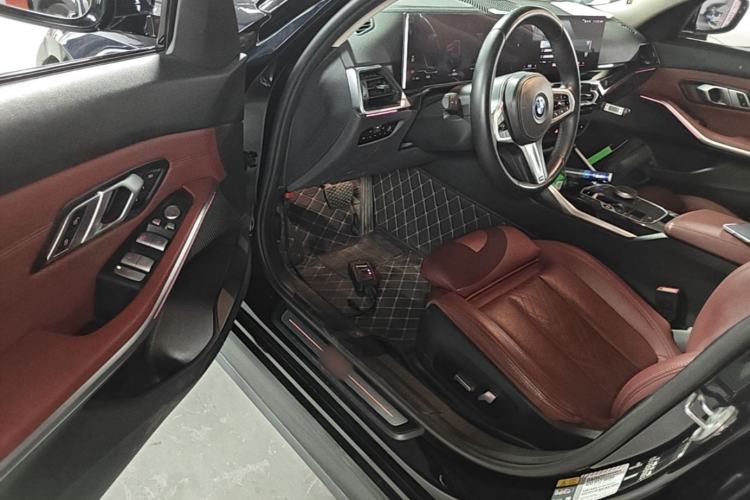 Used BMW i3 2022 eDrive 35 L Driver Seat