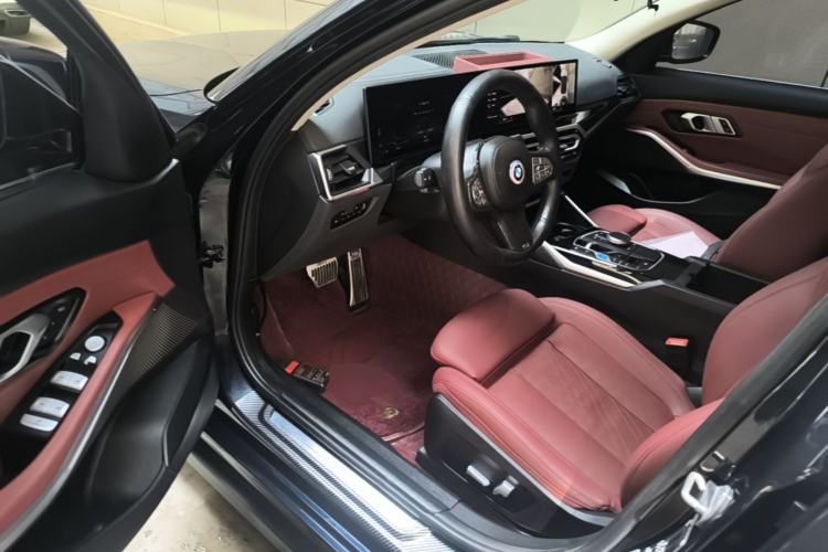 Used BMW i3 2022 eDrive 35 L Driver Seat