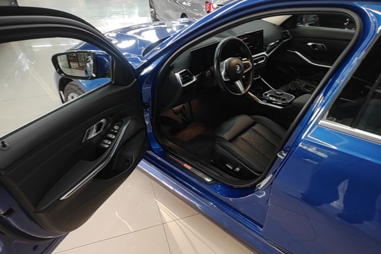 Used BMW i3 2022 eDrive 35 L Driver Seat