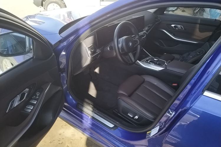Used BMW i3 2022 eDrive 35 L Driver Seat