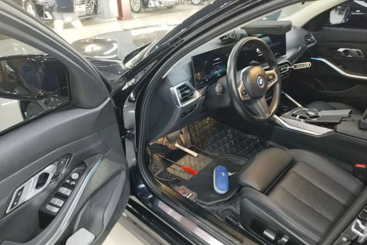 Used BMW i3 2022 eDrive 35 L Driver Seat