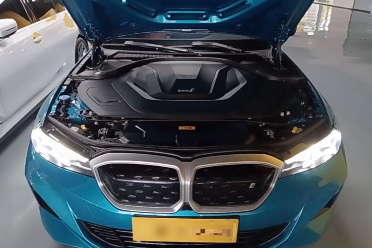 Used BMW i3 2022 eDrive 35 L Engine Bay
