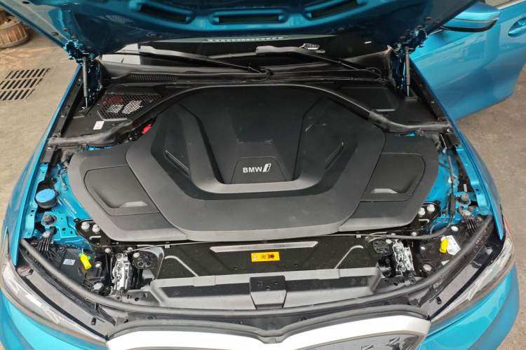 Used BMW i3 2022 eDrive 35 L Engine Bay