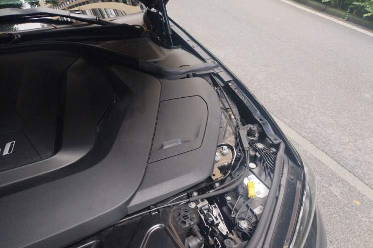 Used BMW i3 2022 eDrive 35 L Engine Bay Left