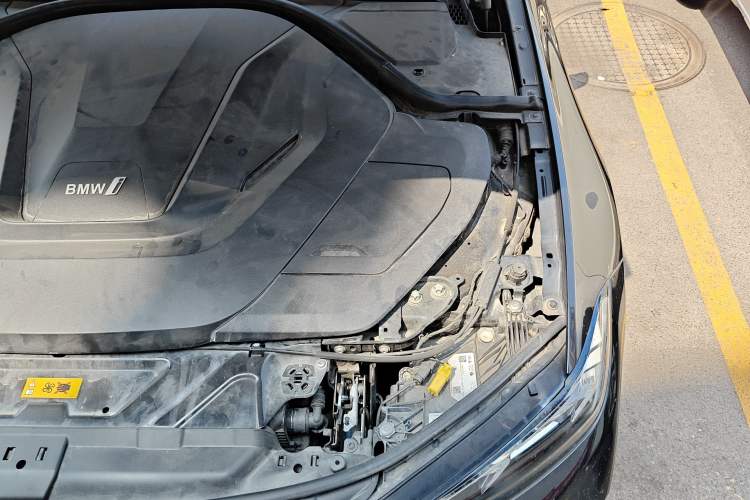 Used BMW i3 2022 eDrive 35 L Engine Bay Left