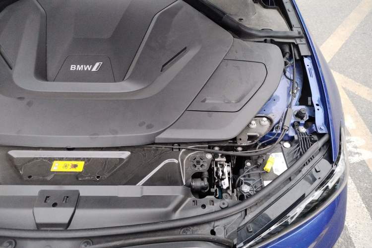 Used BMW i3 2022 eDrive 35 L Engine Bay Left