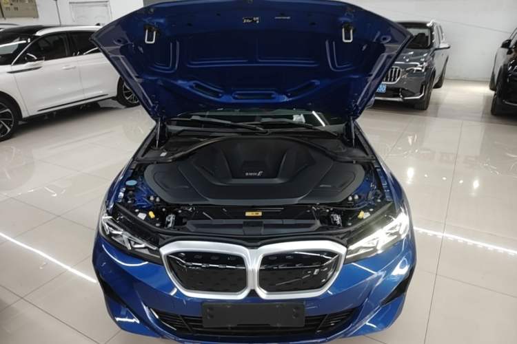 Used BMW i3 2022 eDrive 35 L Engine Bay