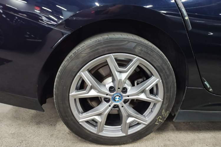 Used BMW i3 2022 eDrive 35 L Exterior 5