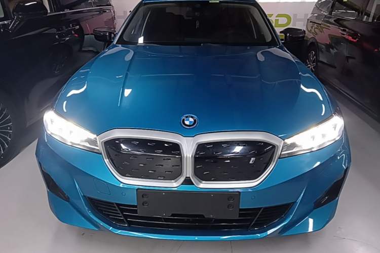 Used BMW i3 2022 eDrive 35 L Front