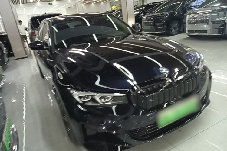 Used BMW i3 2022 eDrive 35 L Front Right 45 Deg