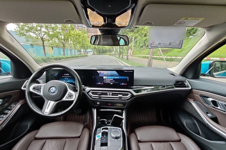 Used BMW i3 2022 eDrive 35 L Interior 2