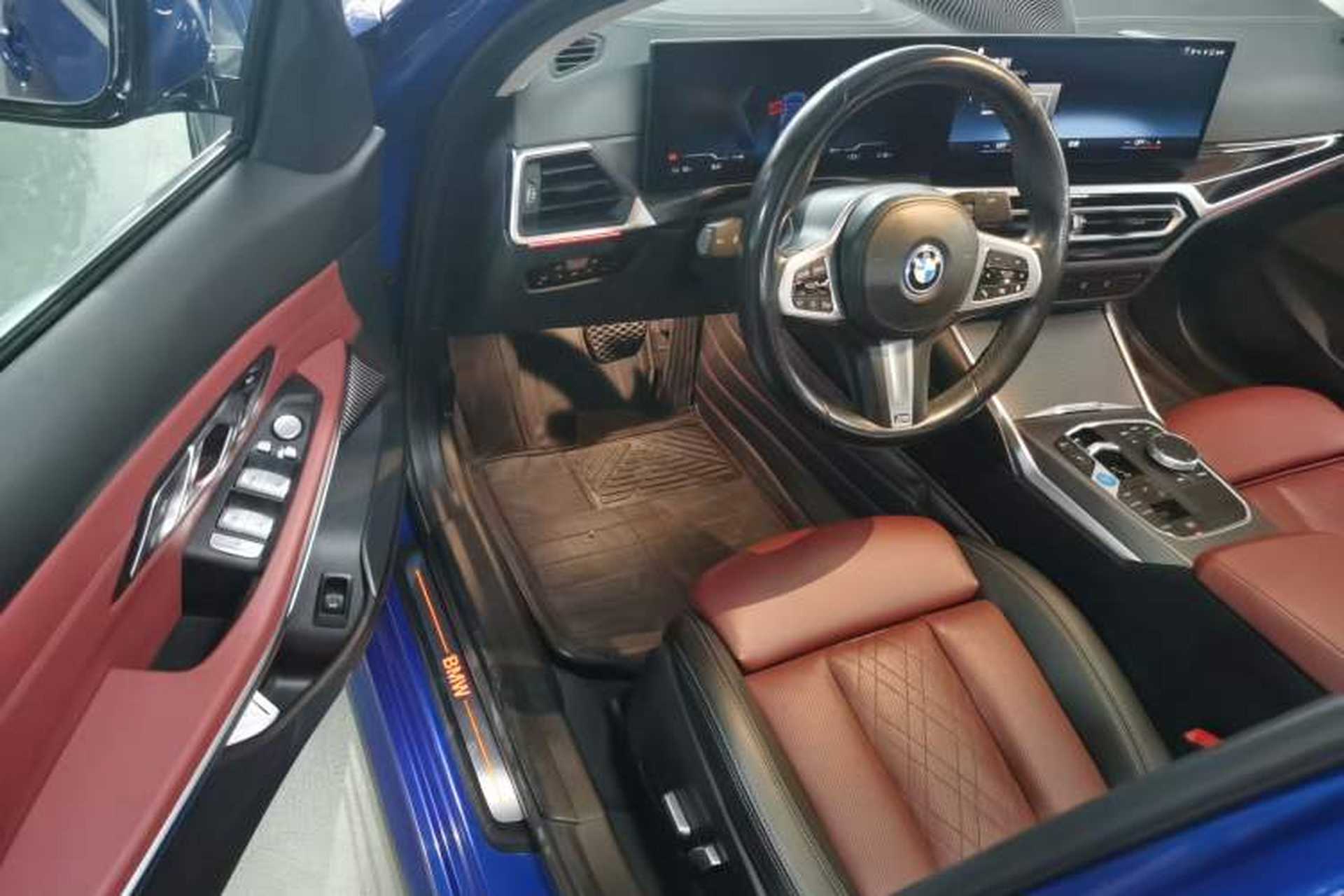 Used BMW i3 2022 eDrive 35 L Interior 3