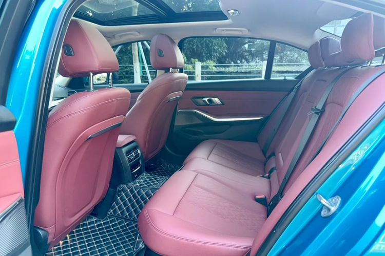 Used BMW i3 2022 eDrive 35 L Interior 3