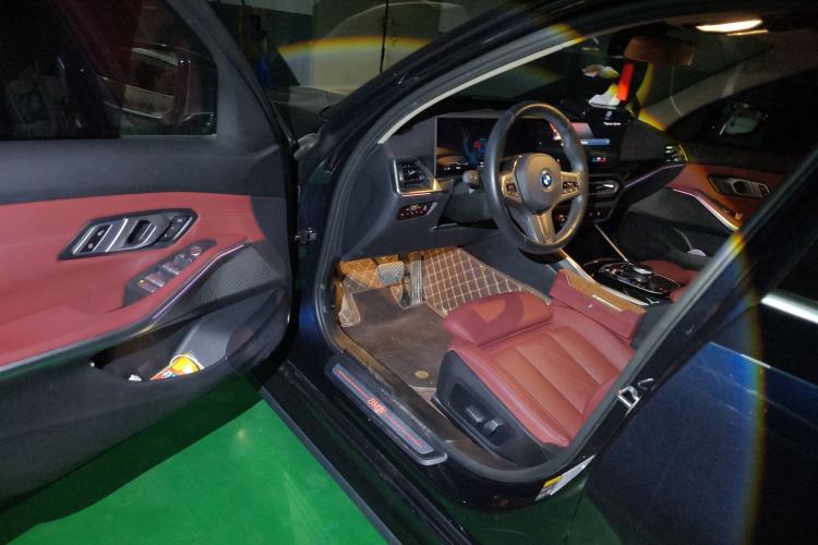 Used BMW i3 2022 eDrive 35 L Interior 3