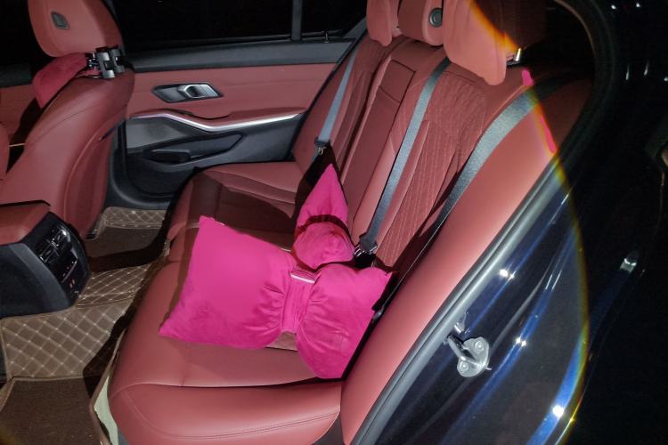 Used BMW i3 2022 eDrive 35 L Interior 4