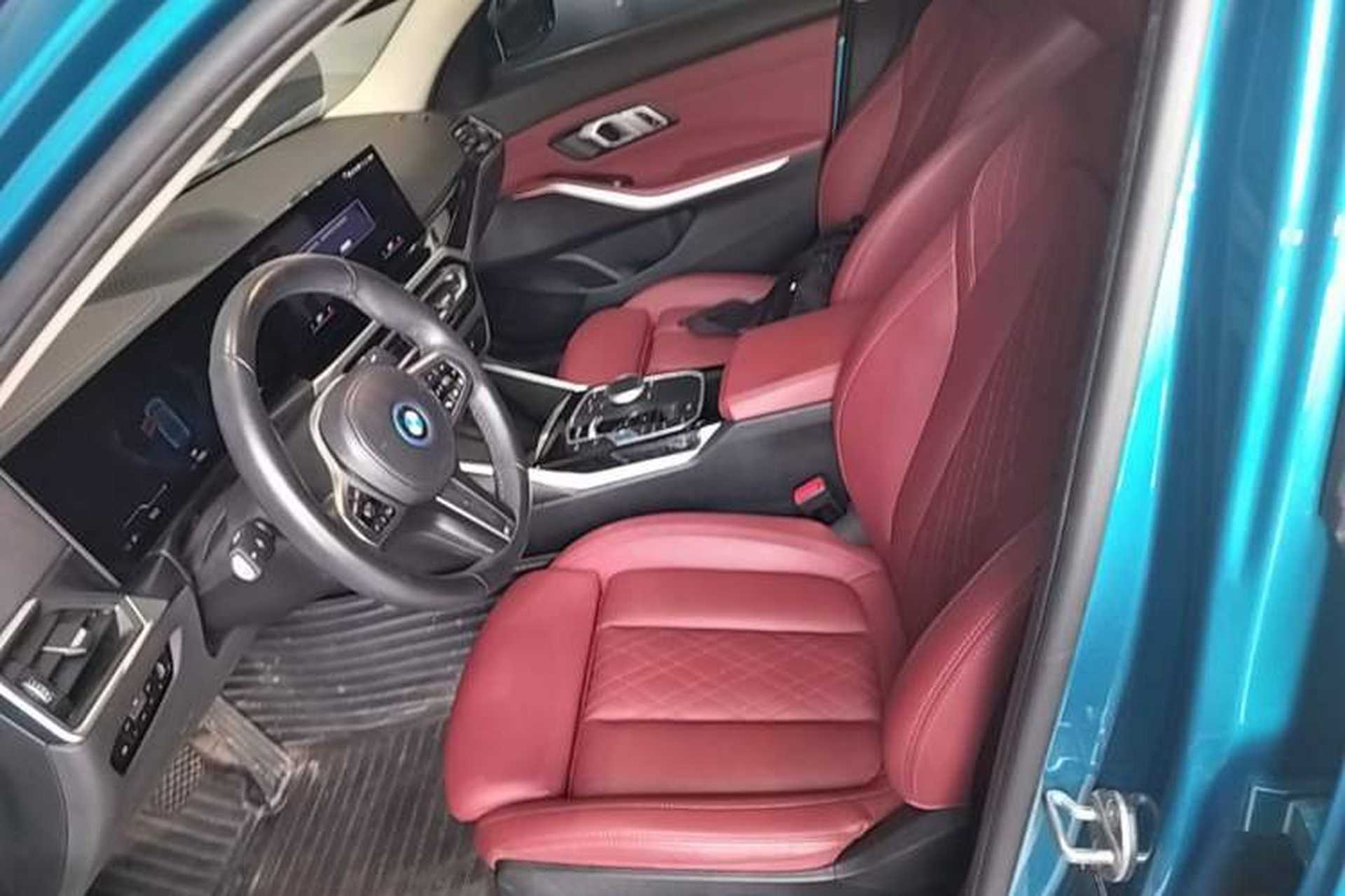 Used BMW i3 2022 eDrive 35 L Left Front Seat