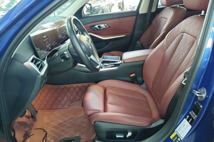 Used BMW i3 2022 eDrive 35 L Left Front Seat