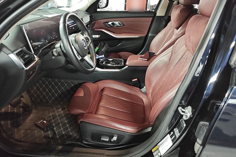Used BMW i3 2022 eDrive 35 L Left Front Seat