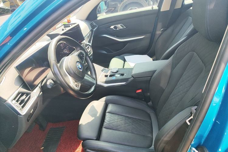 Used BMW i3 2022 eDrive 35 L Left Front Seat