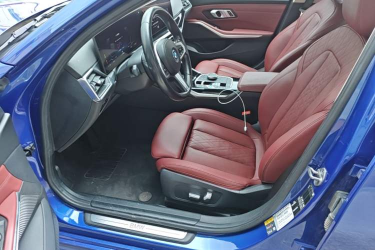 Used BMW i3 2022 eDrive 35 L Left Front Seat