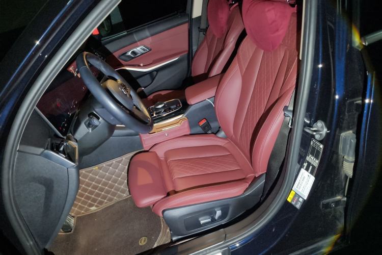 Used BMW i3 2022 eDrive 35 L Left Front Seat