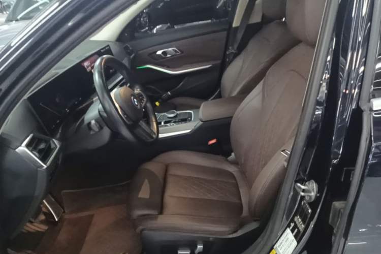 Used BMW i3 2022 eDrive 35 L Left Front Seat