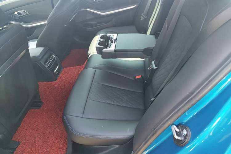 Used BMW i3 2022 eDrive 35 L Left Rear Seat