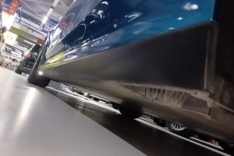 Used BMW i3 2022 eDrive 35 L Left Side Sill