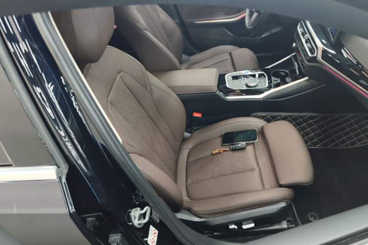 Used BMW i3 2022 eDrive 35 L Right Front Seat