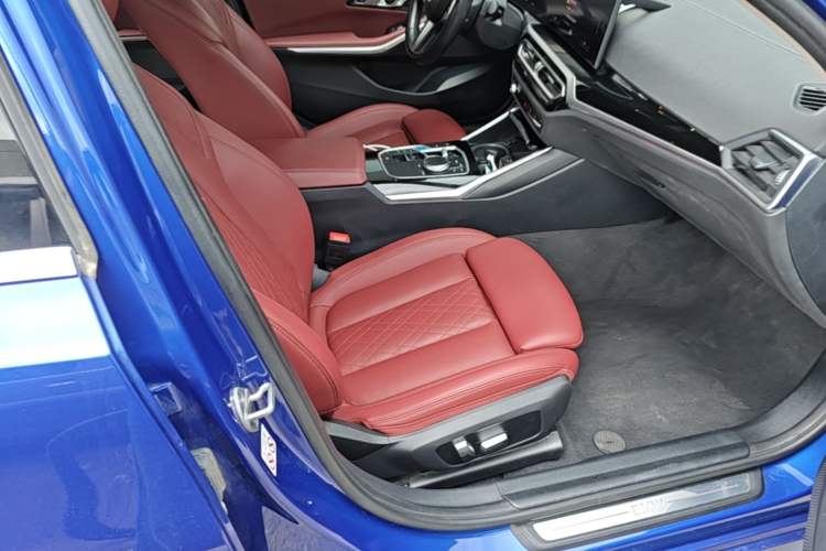 Used BMW i3 2022 eDrive 35 L Right Front Seat