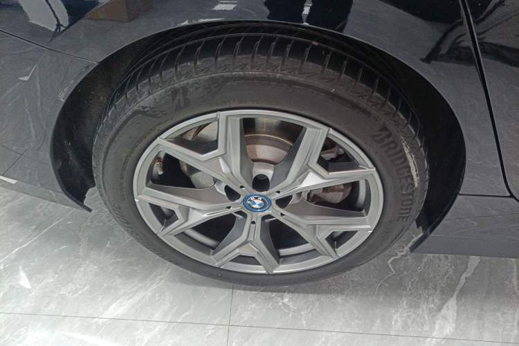 Used BMW i3 2022 eDrive 35 L Right Rear Wheel Hub