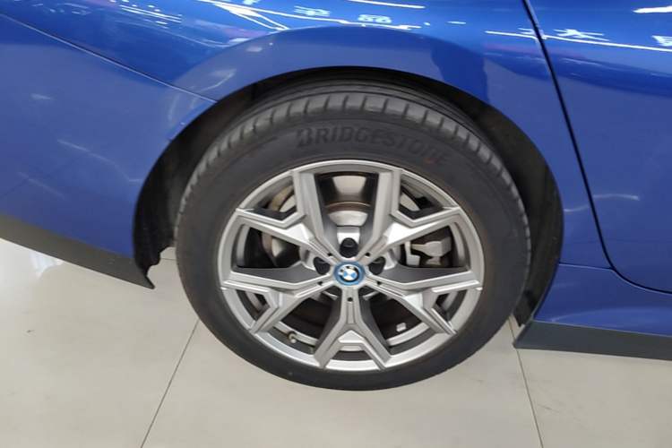Used BMW i3 2022 eDrive 35 L Right Rear Wheel Hub