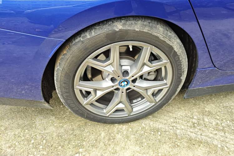 Used BMW i3 2022 eDrive 35 L Right Rear Wheel Hub