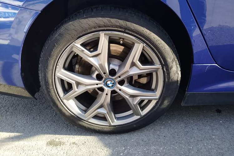 Used BMW i3 2022 eDrive 35 L Right Rear Wheel Hub
