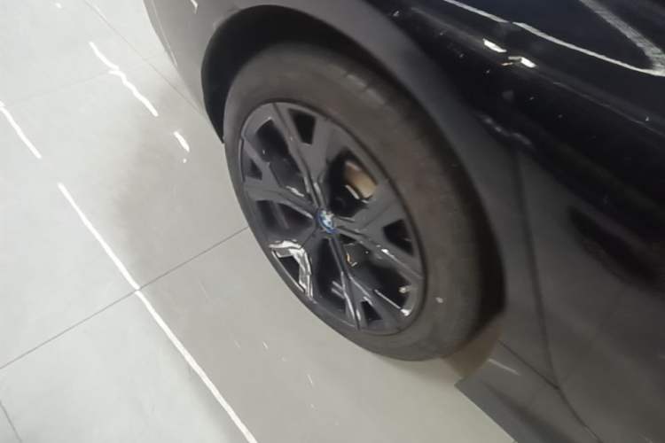 Used BMW i3 2022 eDrive 35 L Right Rear Wheel Hub