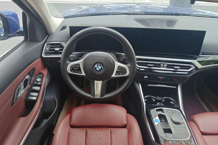 Used BMW i3 2022 eDrive 35 L Steering Wheel