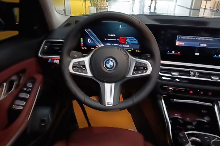 Used BMW i3 2022 eDrive 35 L Steering Wheel