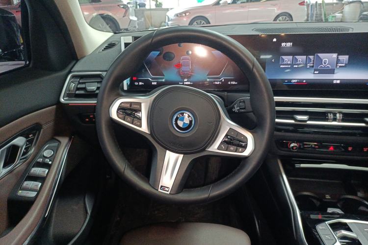 Used BMW i3 2022 eDrive 35 L Steering Wheel