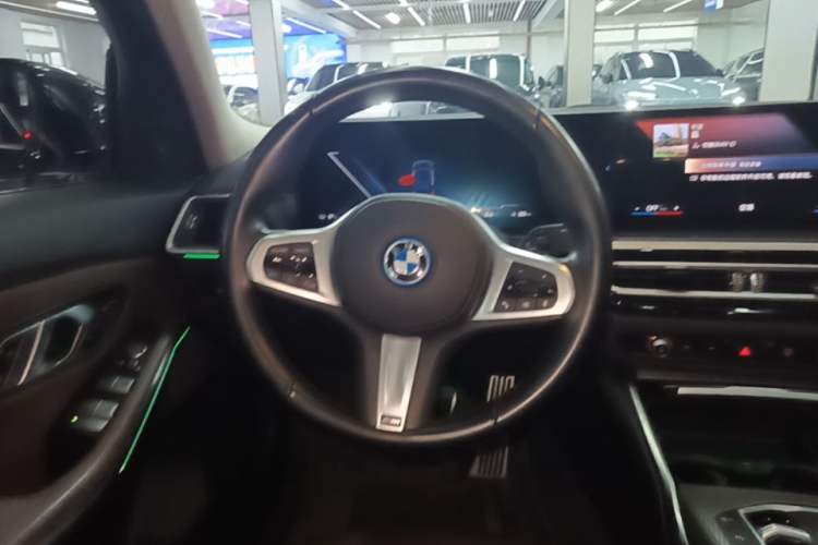 Used BMW i3 2022 eDrive 35 L Steering Wheel