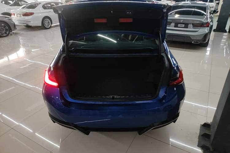 Used BMW i3 2022 eDrive 35 L Trunk
