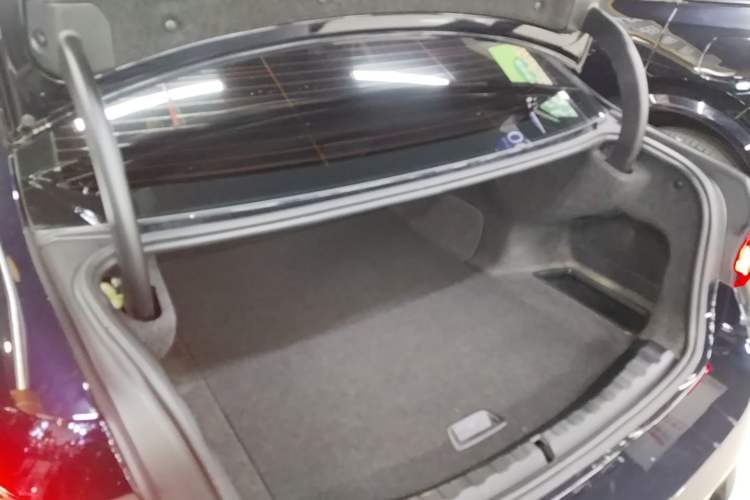 Used BMW i3 2022 eDrive 35 L Trunk