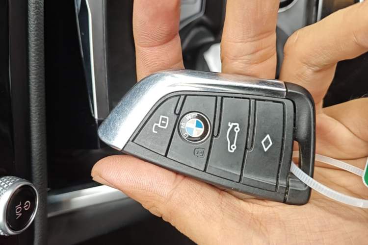 Used BMW i3 2022 eDrive 35 L Vehicle Key