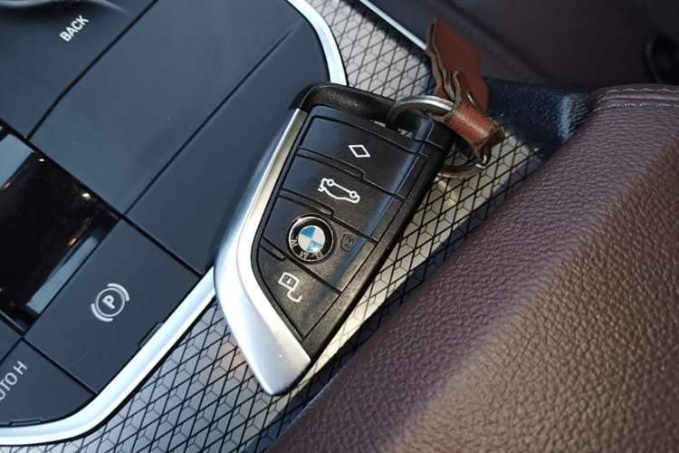 Used BMW i3 2022 eDrive 35 L Vehicle Key