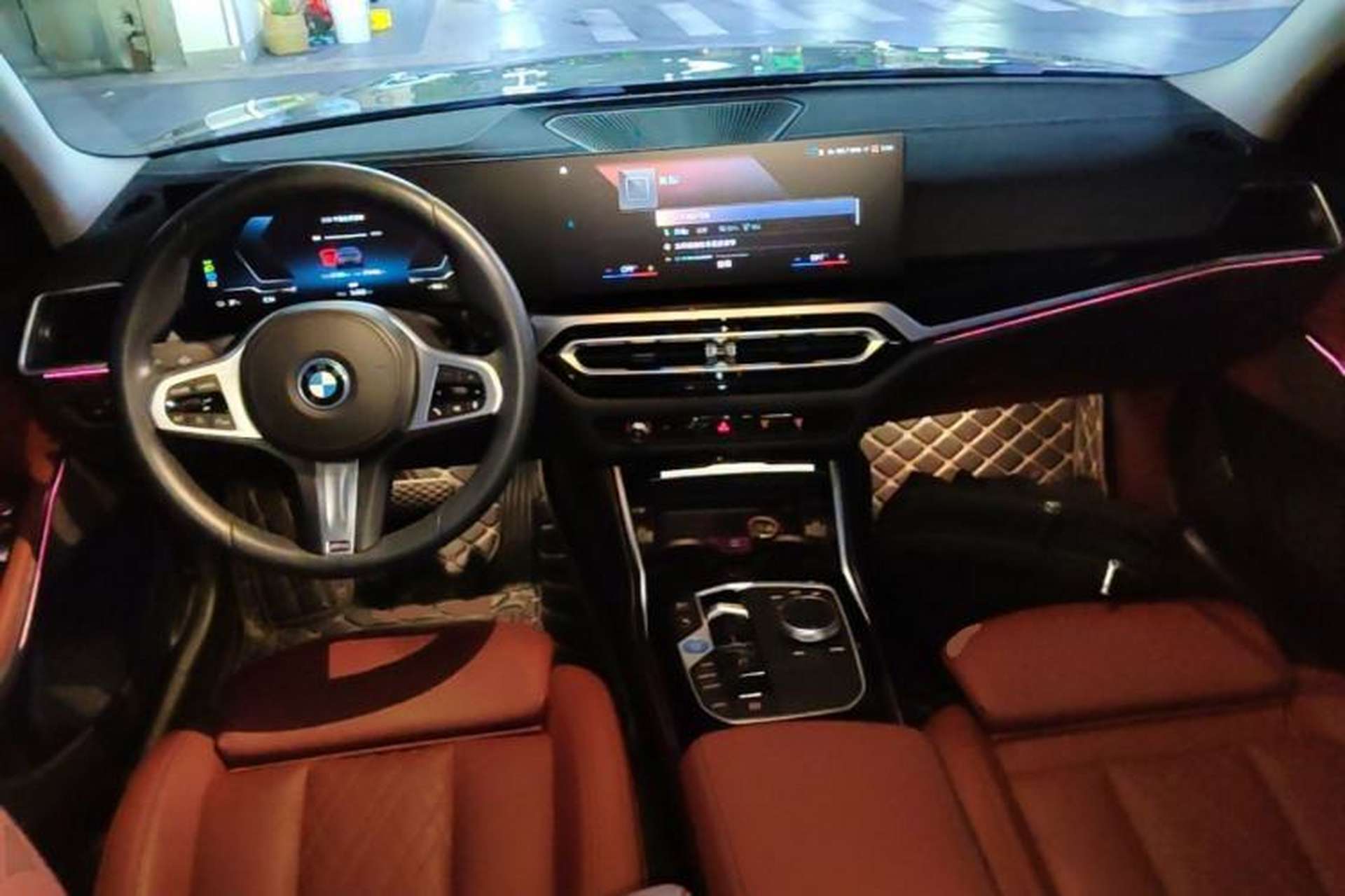 Used BMW i3 2022 eDrive 35 L Center Console